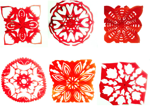 雪窗飘花迎新年