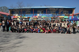 用爱撑起同一片天 