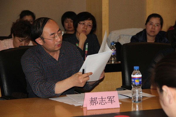 2013-2014年度恒信彩学校教师科研课题第一次开题活动圆满完成