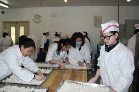 阳光校园之义工活动进行时