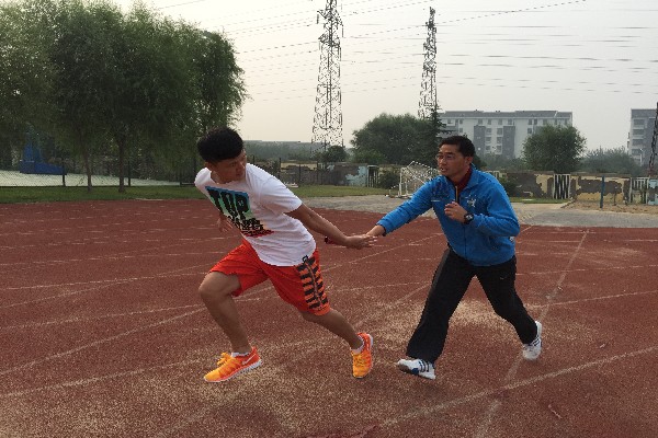 全员参与，共同提高——记体育组教研