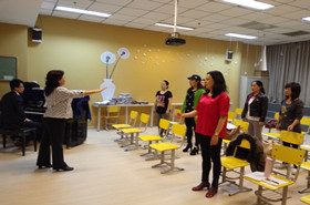 题目：    新学期第一次家长合唱团活动