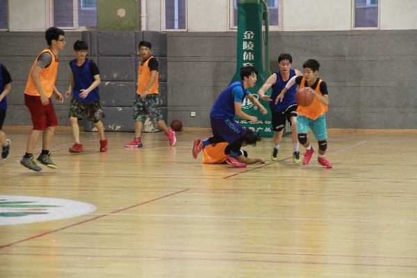 恒信彩学校第八届中学生篮球赛系列报道