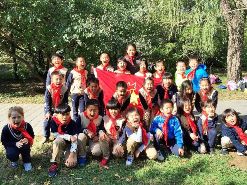 走进植物园，拥抱大自然