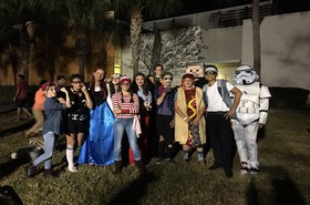 访美交换生节日体验之快乐万圣节 