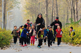 金秋美景，我们去远足！