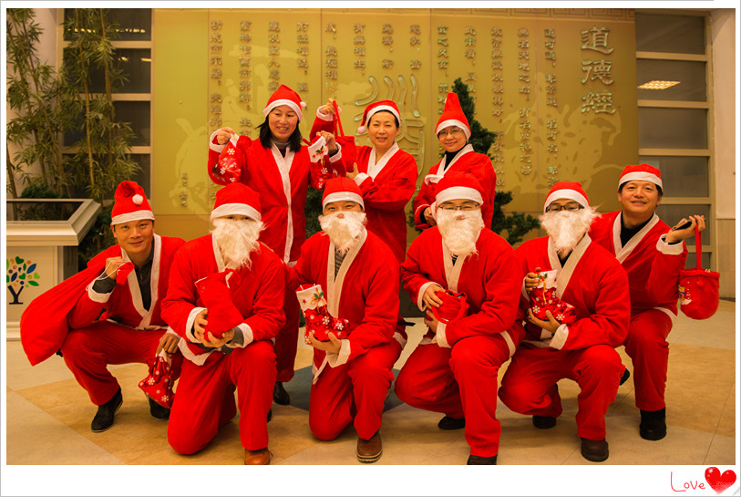 Here Comes the Santa Claus！