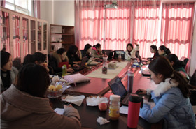 回顾总结  展望新年------恒信彩幼儿园班主任总结会