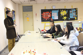 魏庆佳校长与美术组交流