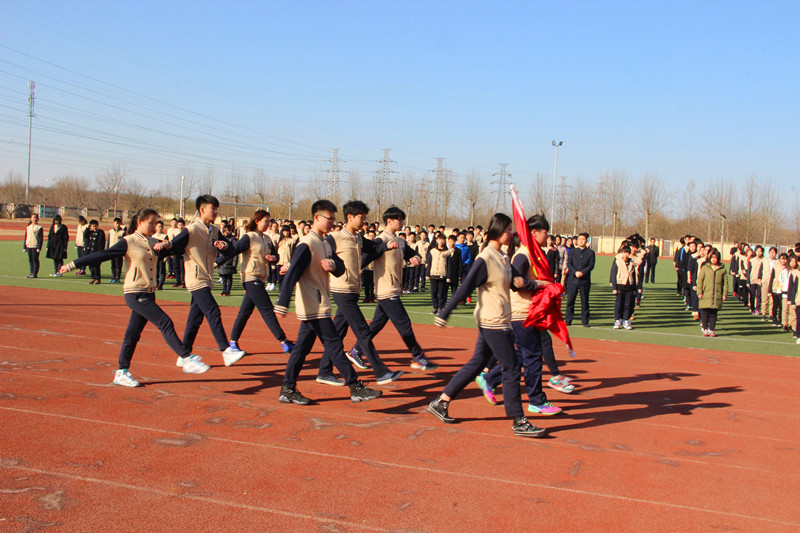 胸怀天下，踌躇满志