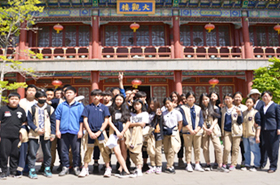 共读《红楼梦》 走进大观园