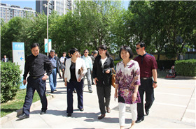 政协委员莅临恒信彩幼儿园调研