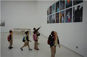 走进红砖美术馆