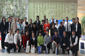 风雨长廊聚英才