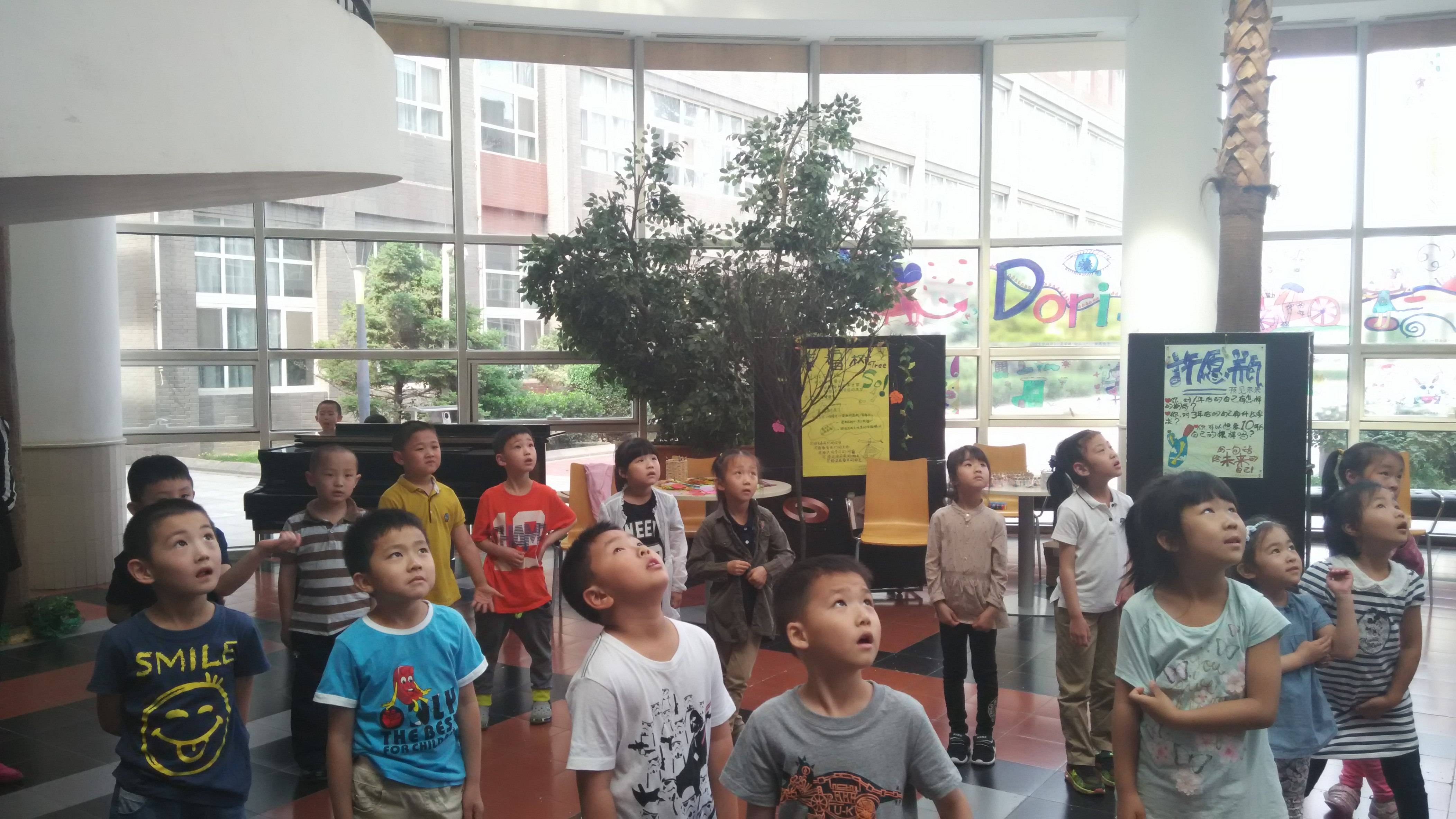 专注的孩子快乐多