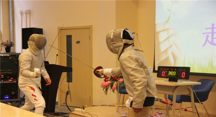 奥运精神注英才！