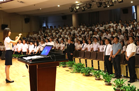 聚焦教师成长，践行爱与创造