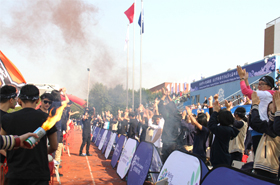 五洲民俗齐荟萃  剑桥创意谱华章