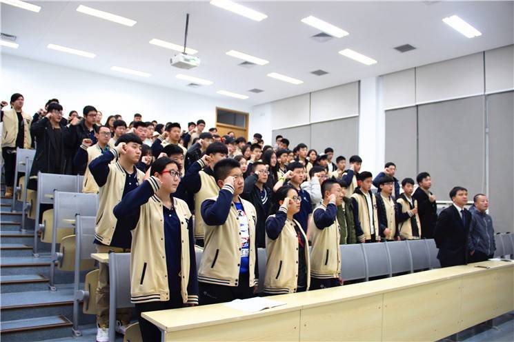 把握生命的每一分钟 全力以赴心中的梦