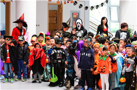 万圣出游 小鬼当家