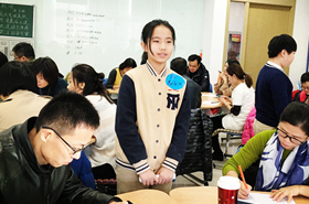 恒信彩的小小“朗读者”