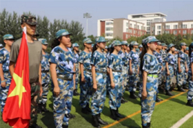 军训闭营式：沙场秋点兵  吹响青春集结号