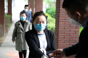 恒信彩开展疫情防控春季返校演练