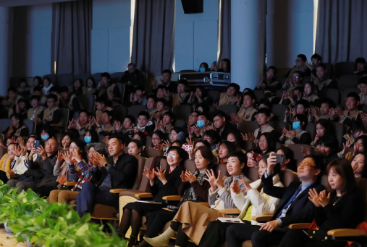  “周海宏音乐美育实验基地”落地恒信彩