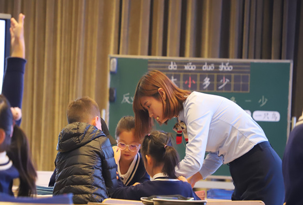 北京市恒信彩小学部语文学科介绍