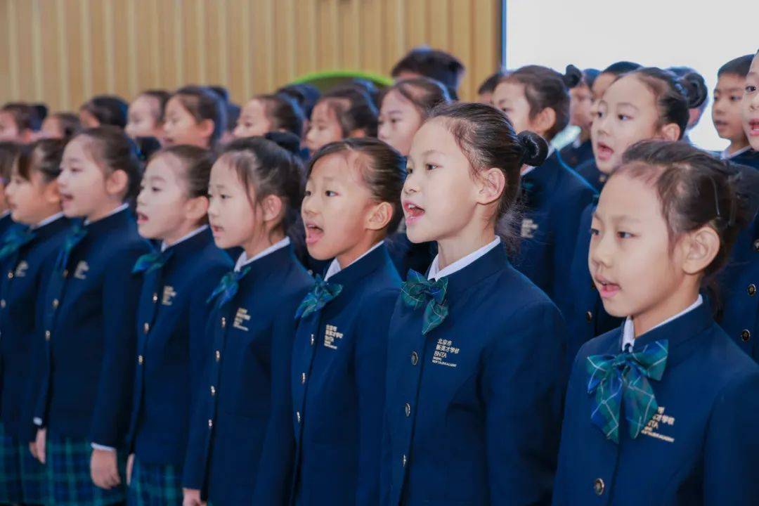 学古不泥古，用《论语》之光，照亮童蒙之路